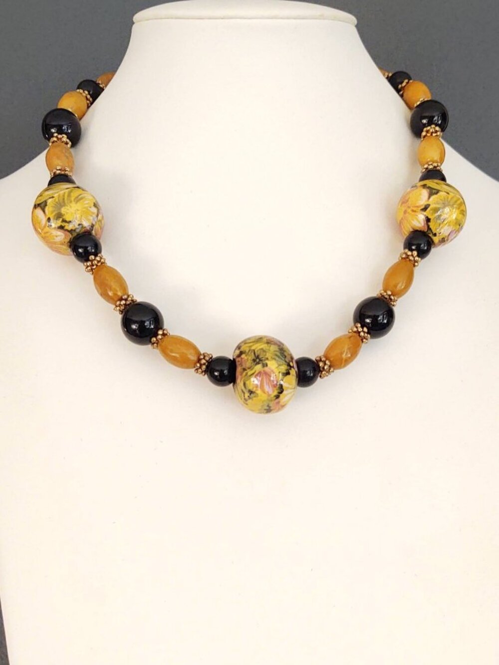 Floral wooden, glass & gold accent beaded necklace